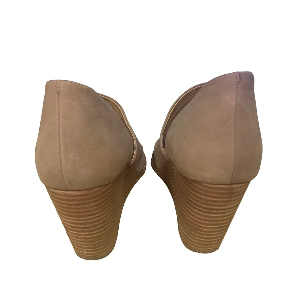 Lucky Brand Jaxy Sz 9.5 Beige Tan Soft Suede Open Toe Cut Out High Wedge